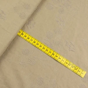 Tkanina popelina wzór haft kwiaty kolor beżowy