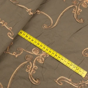 Tkanina popelina wzór haft typu adamaszek kolor brązowy