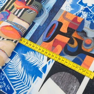 Tkanina silki wzór typu Picasso kolor niebieski