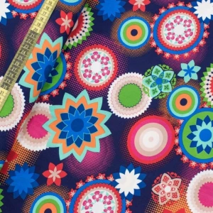 Tkanina wiskoza - wzór ludowy geometryczny