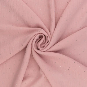 Tkanina American Krepa z cyrkoniami kolor pudrowy różowy