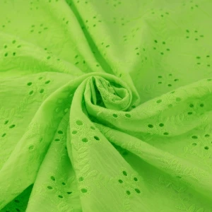 Tkanina Batyst haftowany kolor limonkowy