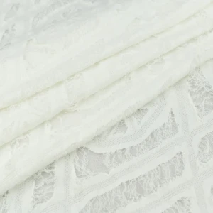 Dzianina wzór geometryczny zgaszony biały