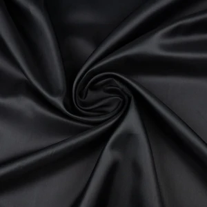 Podszewka kolor czarny