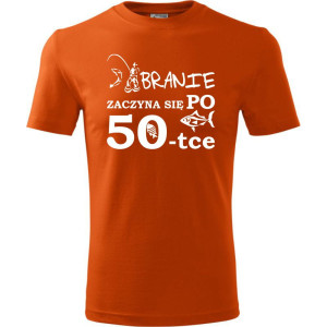 Męska koszulka - branie zaczyna się po 50 - t-shirt na urodziny na prezent ryba