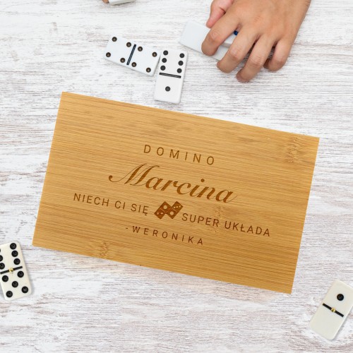 Domino w skrzynce z grawerem dla niego - Wszystko się układa