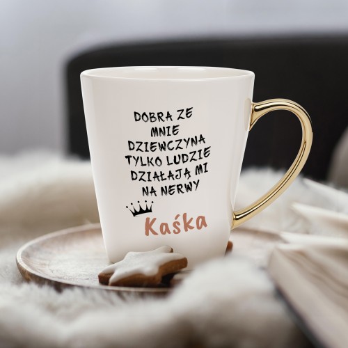 Kubek do kawy ze złotym uchem i nadrukiem dla niej - Dobra dziewczyna