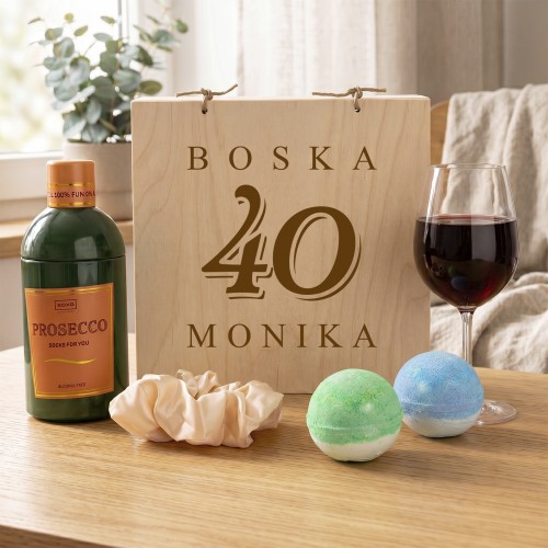 Zestaw upominkowy ze scrunchie na 40 urodziny dla niej - Jesteś boska
