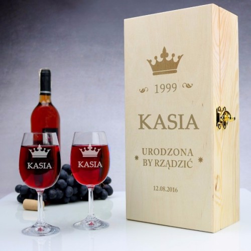 Drewniana skrzynka na wino + kieliszki z grawerem - Królowa