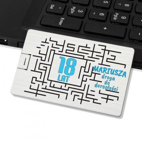 Pendrive karta 32 GB z nadrukiem na 18 urodziny - Labirynt