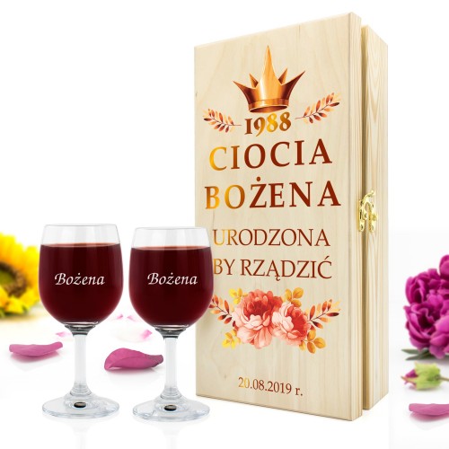 Drewniana skrzynka na wino z kieliszkami dla cioci - Ciocia Rządzi