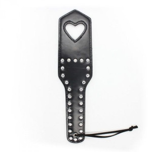 Packa z serduszkiem i ćwiekami do erotycznych zabaw BDSM, Czarna - Toyz4Lovers