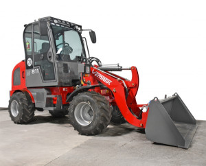 Radlader 811 Plus, Hoflader mit Vollausstattung