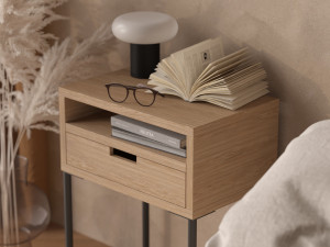Nachttisch aus Holz mit Metallbeinen