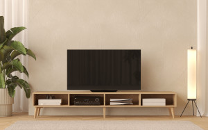 Skandinavisches TV-Lowboard aus Holz 240 x 45 cm mit Ablagefächern