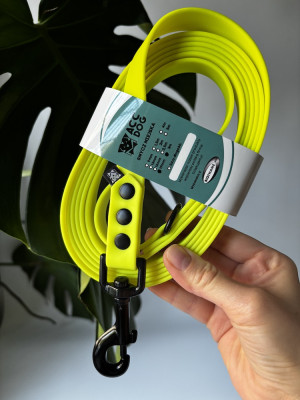 Wodoodporna Smycz dla psa miejska Neon Yellow | 300 cm | 19 mm | karabinek duży czarny