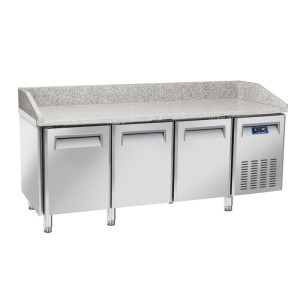 CoolHead Tavolo Refrigerato Ventilato per Pizzeria 3 Porte - Piano in Granito - Lt 640