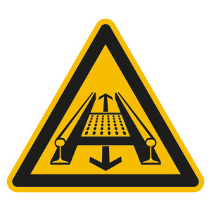Warnzeichen Warnung vor Gefahren durch eine Förderanlage im Gleis DIN 4844-2 D-W029