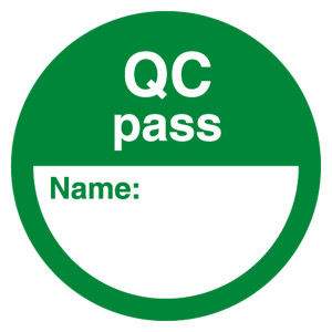 Qualitätskennzeichen QC pass mit Name Grün Rund