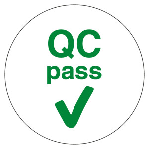 Qualitätskennzeichen QC pass mit Haken Weiß Rund