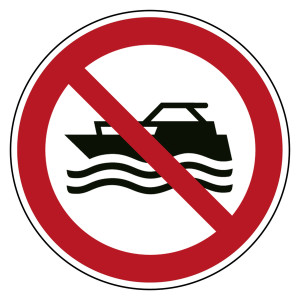 Verbotszeichen Maschinenbetriebene Boote verboten DIN EN ISO 7010 P056