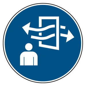 Gebotszeichen Vor und während des Betretens lüften DIN EN ISO 7010 M056