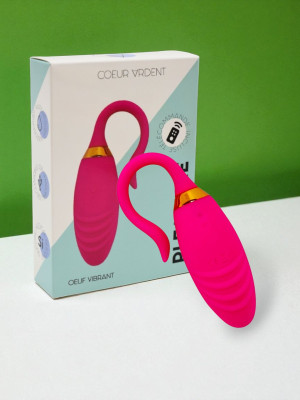 Coeur Ardent PLEASURE, Un Å’uf vibrant USB avec tÃ©lÃ©commande, dans un silicone mÃ©dical doux et rainurÃ©