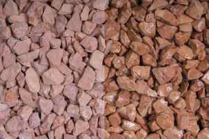 Rosso Verona Ziersplitt | Körnung 12-16 mm | 500 Kg Big-Bag | Ziersplitt | Anlieferung und Entladung im Einweg 500 Kg BigBag | Körnung 12-16 mm