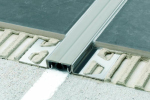 Schlüter DILEX KSBT Bautrennfuge Einlage 2,5 m, Breite 20 mm | dark anthrazit | Typ: KSG20DA | Lag.1702146 | Schlüter Nr.: KSG20DA