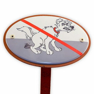 Emaille Schild "Kein Hunde-Klo" montiert auf 50 cm Erdspieß, Piktogramm