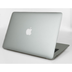 Apple MacBook Air 2017 13" i5 8GB 256GB (beg med små märken skärm*)  Som ny