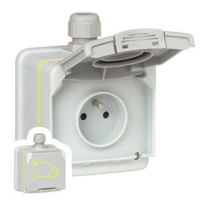 LEGRAND - Prise Green'up - 3,7 kW - prise renforcée 16A - IP66 - IK08 - 090471