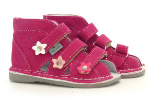 Buty profilaktyczne Danielki S124 fuksja