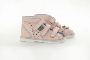 Buty profilaktyczne Danielki T125L groszek róż