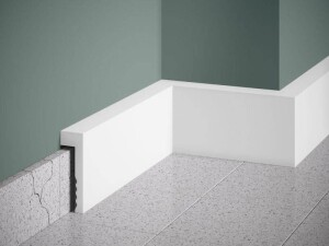 Listwa przypodłogowa MD006P malowana na biało Mardom Decor