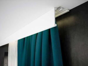 Listwa maskująca karnisz LK-02M malowana na biało Creativa