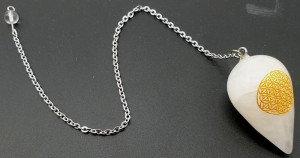 Pendule cristal de roche fleur de vie