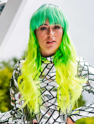 Perücke Langhaar glatt mit Pony neongrün
