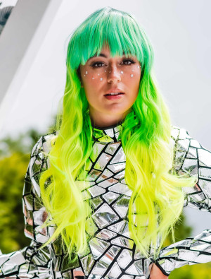 Perücke Langhaar glatt mit Pony neongrün