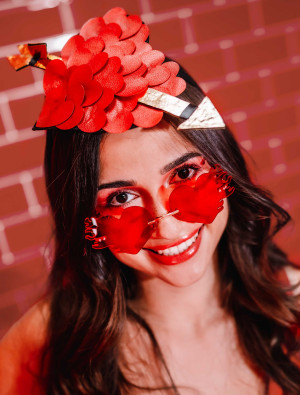 Brille Herzflammen rot