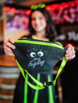 Bauchtasche Kleiner Feigling schwarz/grün