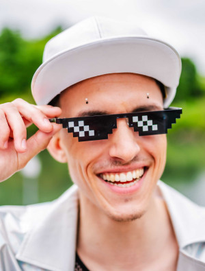 Brille Thug Life Pixel schwarz/weiß