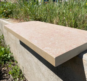 Margelle piscine en pierre de calcaire : Beige