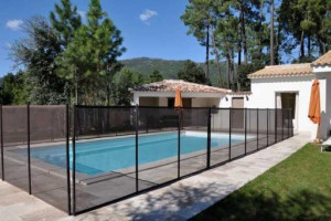 Cloture FILET BEETHOVEN en section de 6 m ( 7 poteaux ) noir + noir