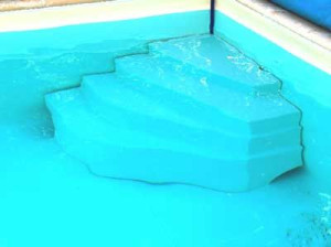 Escalier piscine Cybele Hauteur = 0.80 m + Bandes auto agrippantes