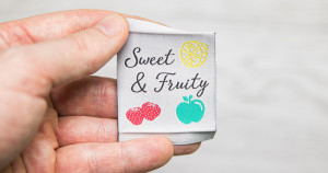 Étiquettes textiles pour DIY en polyester imprimé 100 pièces personnalisables