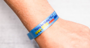 50 bracelets individuels en tissu pour votre événement | imprimés | myVIPs