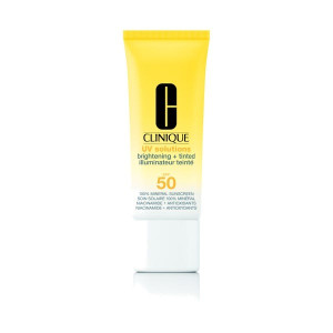 Clinique Protector Solar Iluminador Medium