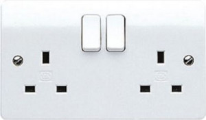 MK Electric Switch Socket Outlet White 2-Gang Double Pole 86 x 146mm K2747WHI