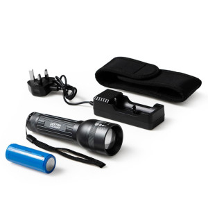DEKTON DT50551 Pro Light XP1000 Professional Rechargeable Flashlight 1000 Lumen